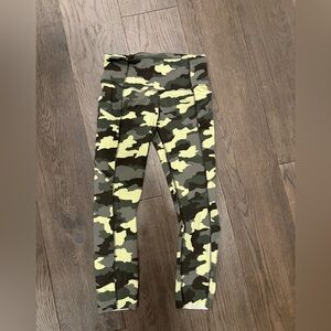 lululemon fast & free cropped